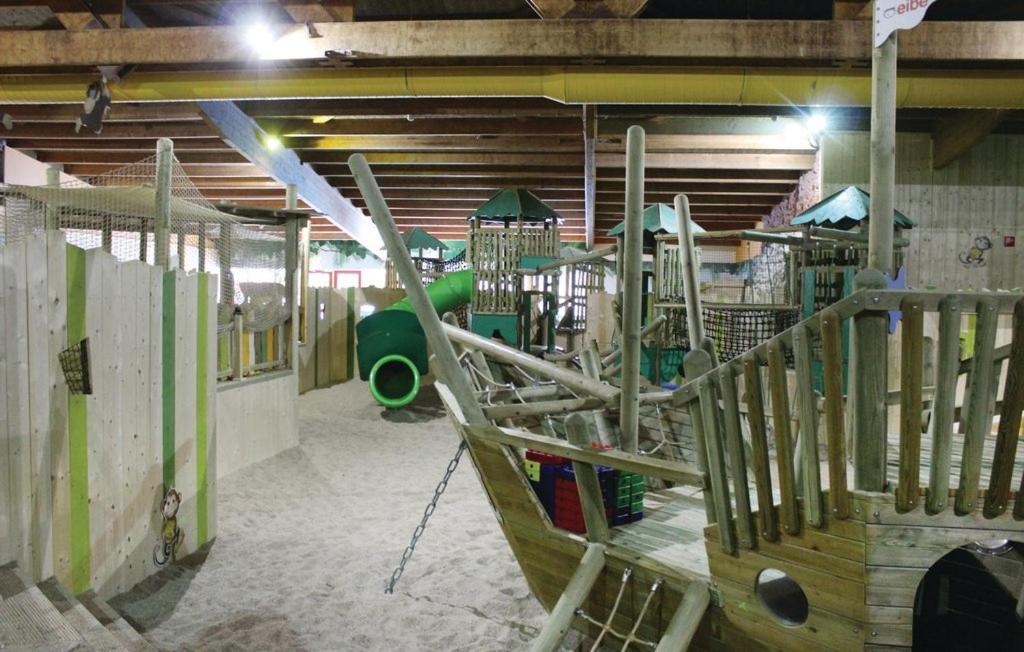 Het Familie Boshuisje - Vakantiewoning Op Prachtig Park Met Veel Faciliteiten Inc Ligbad Gramsbergen